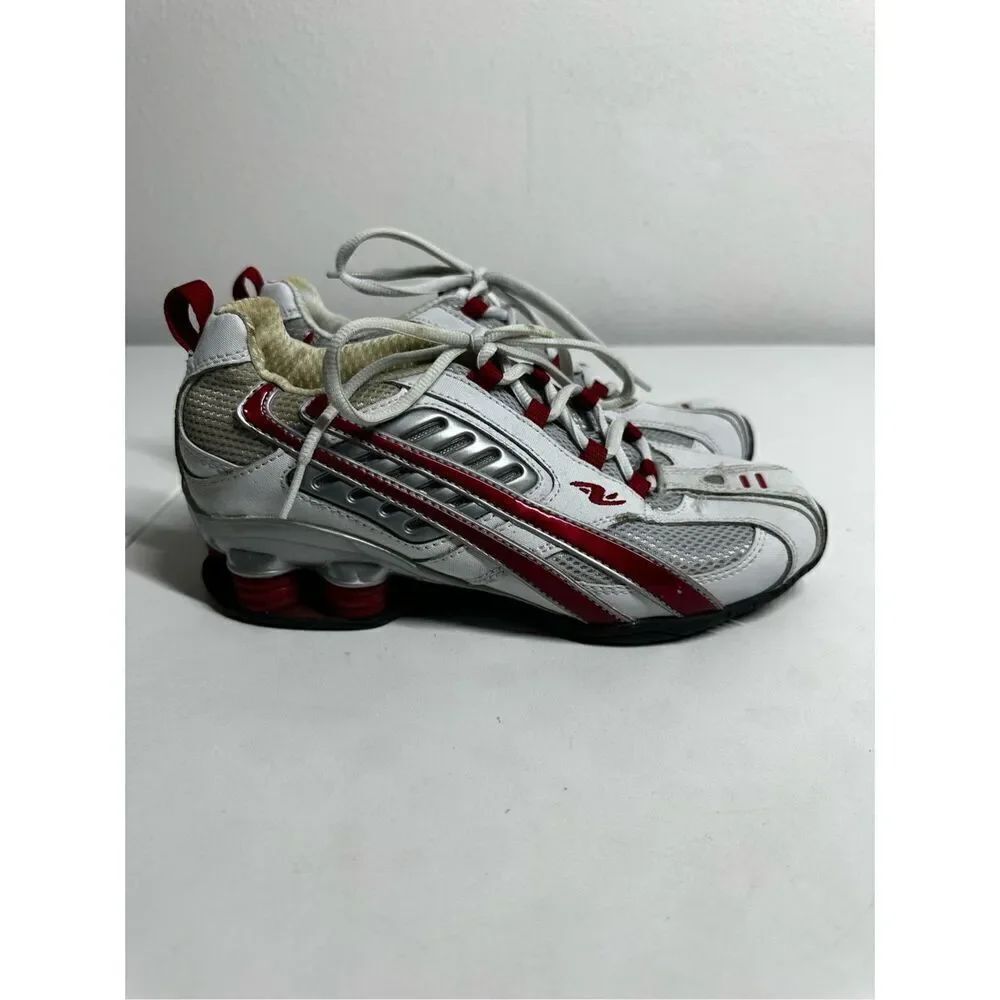 Super Rare Athletic Works Women’s Diva White Red Gray Shoes Size 6,5